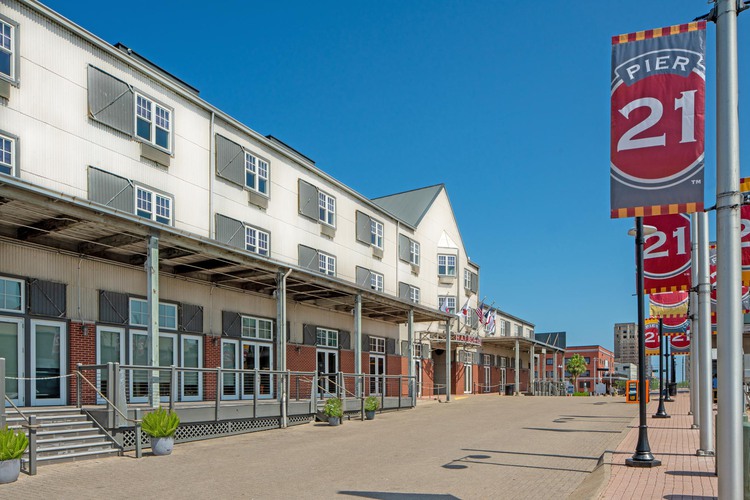 Hotel Exterior and Pier 21